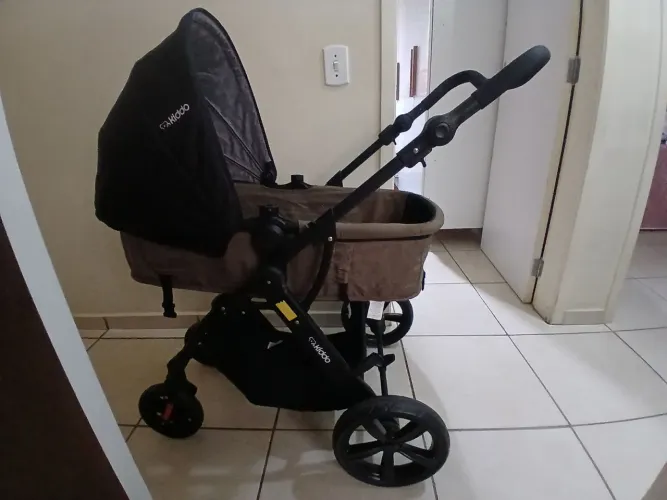 Carrinho de bebê Kiddo - pouco usado