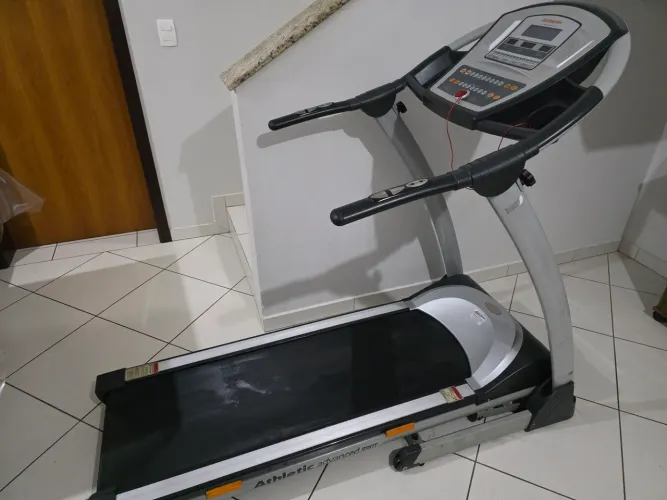 Esteira athletic semi profissional 990T