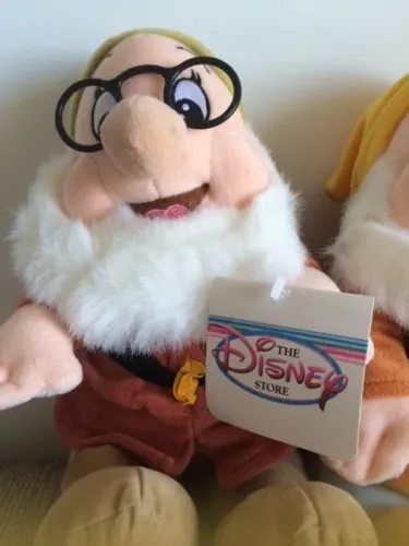 7 anoes - Pelucia - Disney Store - Originais / Importados