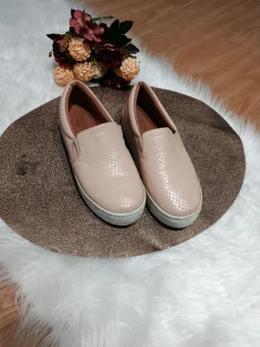 Tênis feminino 37