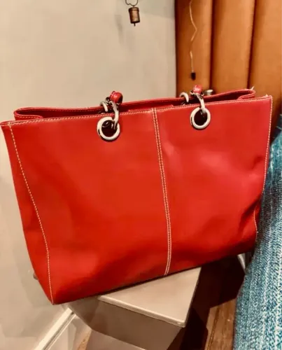 Bolsa de Ombro Vermelha Elegante