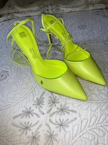 Scarpin vizzano verde limão