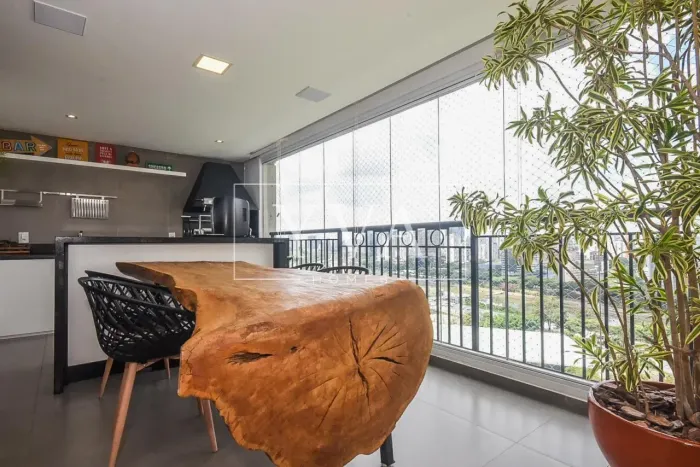 Panamby -Mobiliado e com Varanda gourmet em condomínio clube com quadra de tênis.