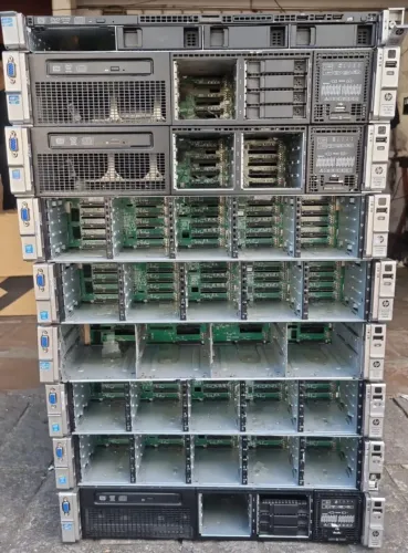 Servidor HP ProLiant DL360p Gen8  monto a configuração que vc precisar a partir