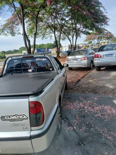 Volkswagen Saveiro FUN 1.8 99cv/ City E S.surf 1.6 2003