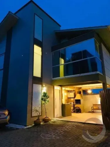 Casa para Venda em Florianópolis, Carianos, 4 dormitórios, 1 suíte, 3 banheiros, 1 vaga