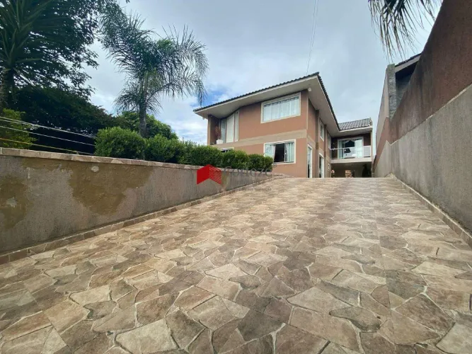 Sobrado com 261,34m² 5 quartos, à venda, no bairro Centro em Piraquara
