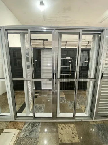 OFERTA RELÂMPAGO - PORTA ALUMÍNIO DE CORRER 4F 2.10X2.00