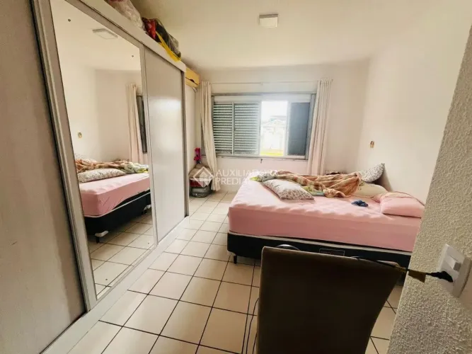 Casa residencial à venda no Canto com 310 m² e 1 dormitório/quartos disponível.