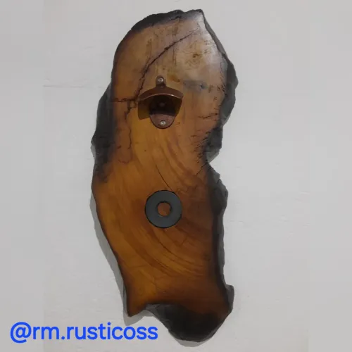 Abridor de Garrafa em Madeira