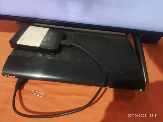 Play 3 completo , com detalhes de usado mais não afeta no uso do console 
