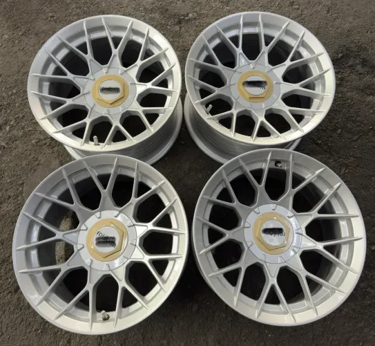Rodas exclusivas aro 15 tala 8.5 furacão 4x100 4x108