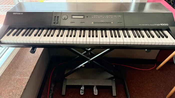 Roland RD-1000 Piano Elétrico 