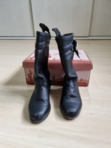 Bota Infantil Gaúcha num.24 em couro