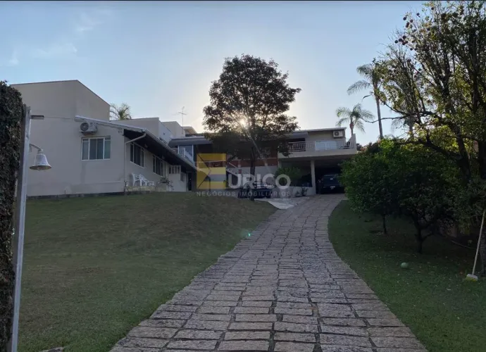 Casa em condomínio à venda no Condomínio Parque Lausanne em Valinhos/SP