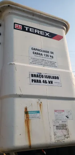 Cesto Aéreo SkyRitz Terex isolado 46kv 13metros