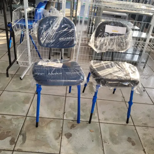 Cadeira fixa acochoada