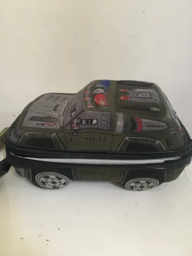 Lancheira em formato de carrinho ( Ler descrição)