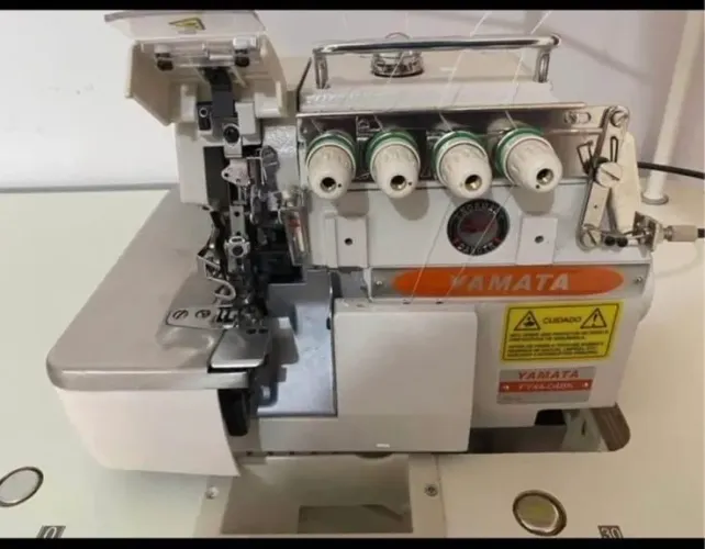 Vende-se máquina overlock ponte cadeia com arremate bem conservada 