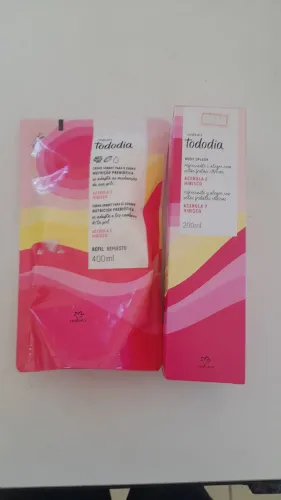 Kit hidratante e Body Splash acerola e hibisco