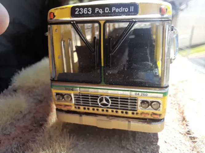Ônibus de linha municipal escala 1/72