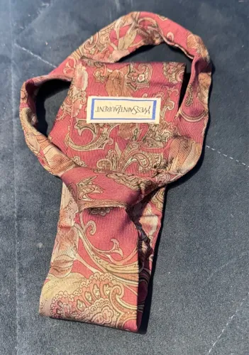 Gravata Yves saint laurent