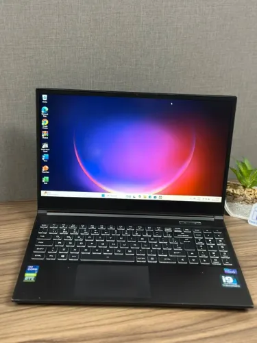 Notebook Avell A70 MOB   Processador: Intel i7- 11800H 2.3- 11° TH  64GB DDR4 SEMI NOVO