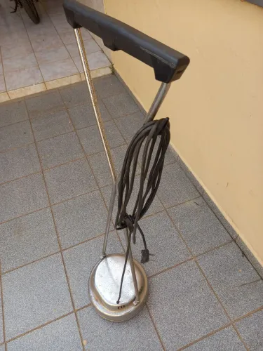 Enceradeira Walita 110V