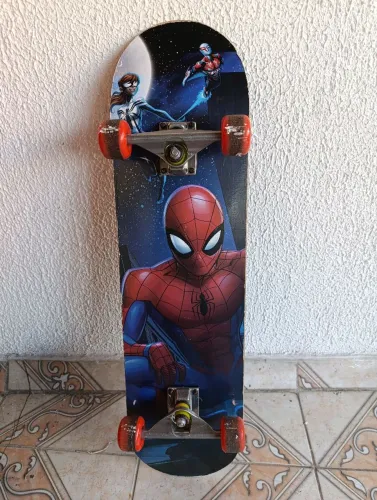 Skate homem aranha