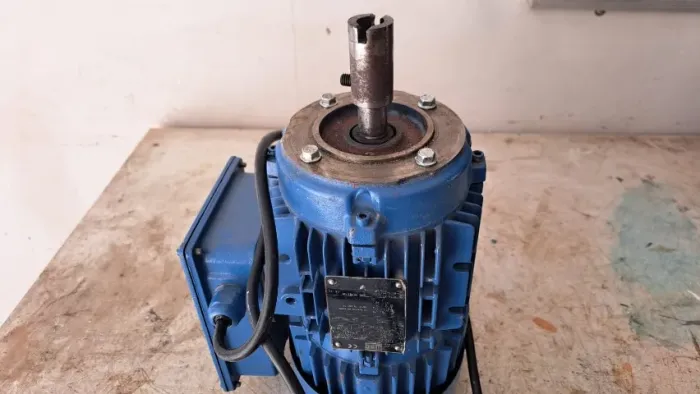 Motor Elétrico WEG 1 cv rpm 1750 - 220 V - Baixa Rotação