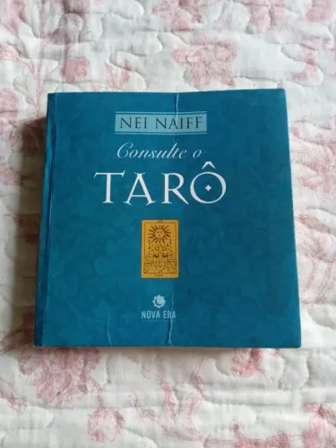 Livro Consulte o Tarô