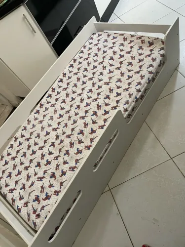 Vendo cama infantil com colchão