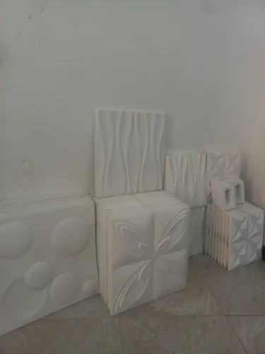 Vendo placas de gesso em 3D 