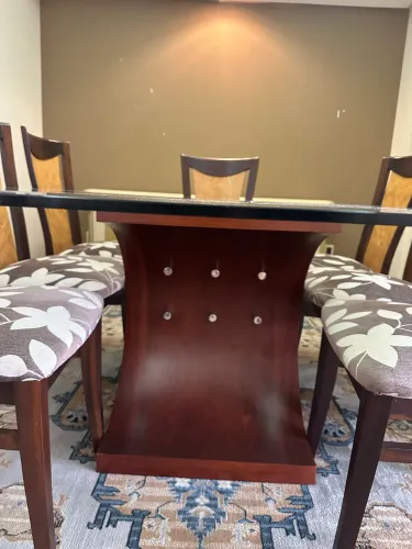 Mesa tampo de vidro bisotê e 8 cadeiras