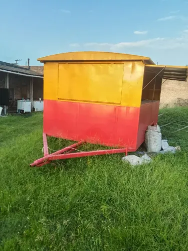 VENDE-SE TRAILER USADO 4M POR 2M