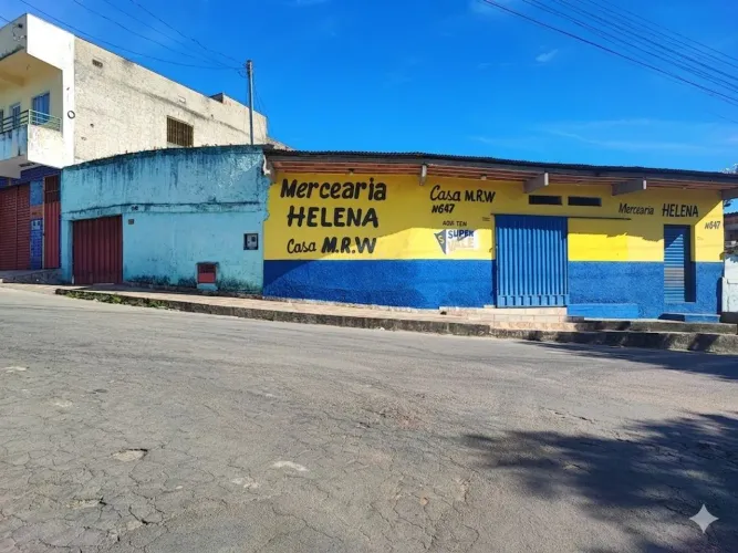 CASA COM PONTO COMERCIAL