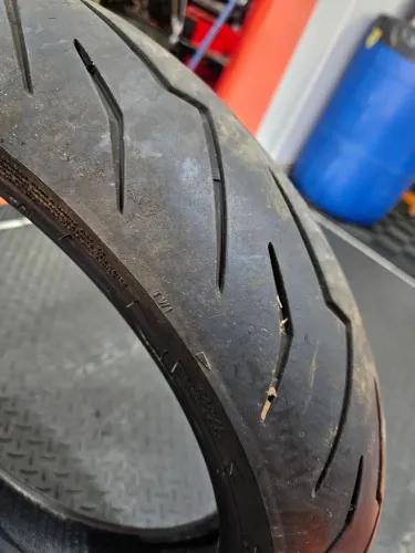 Par pneu Pirelli rosso 3