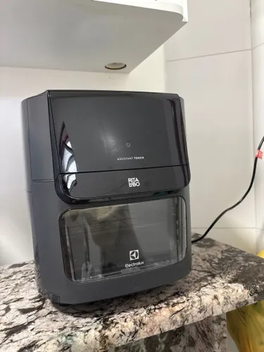 Vendo AirFryer Oven 5 em 1 Electrolux - Rita Lobo