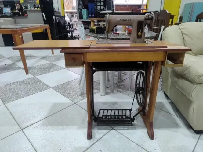 Maquina de Costura Singer