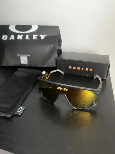 Oakley BXTR Metal