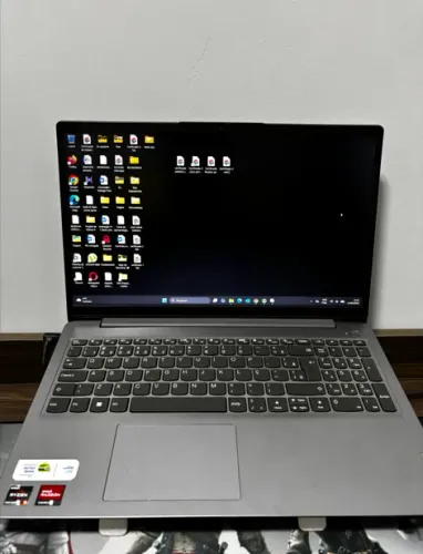 Notebook Lenovo IdeaPad 3 Ryzen 5 5500U 8GB RAM SSD 256GB