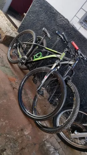 VENDE-SE 2 BICICLETAS
