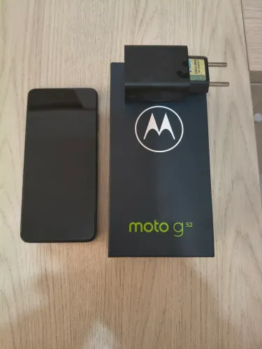 MOTOROLA G52