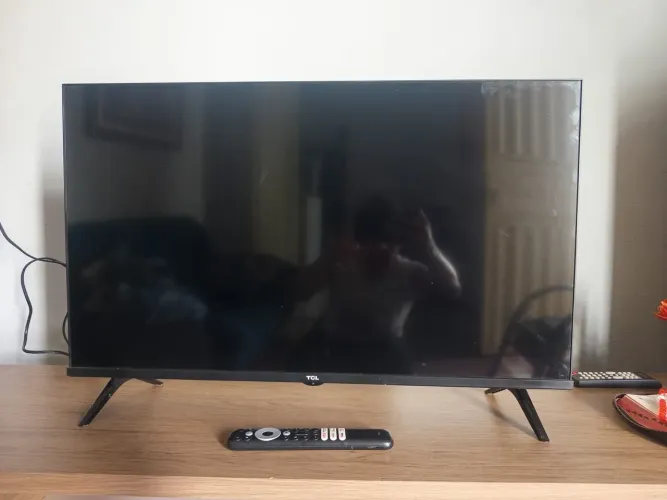 Tv 32pol smart TCL semi nova 