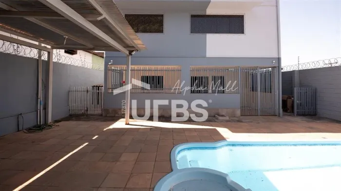 Sobrado comercial ou residencial no Bairro Vera Cruz Aparecida de Goiânia