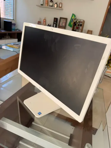 COMPUTADOR ALL IN ONE