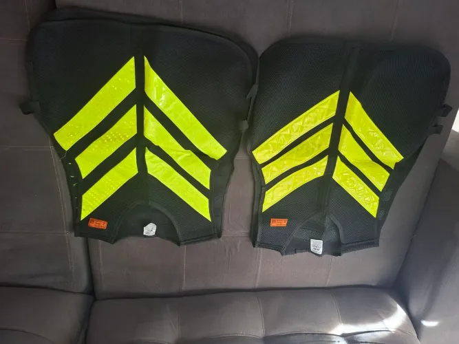 Coletes refletivos mais capacete