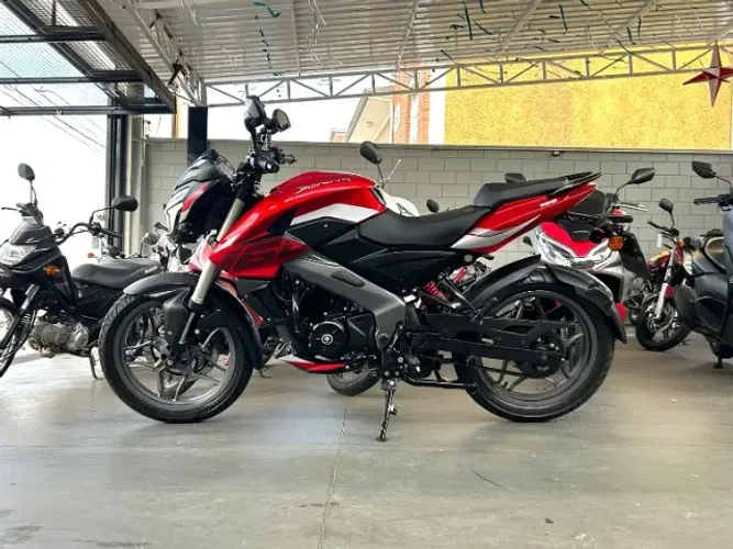 BAJAJ DOMINAR NS160 2026