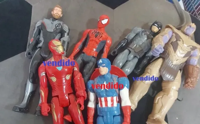 Brinquedos Bonecos 30 cm BAIXOU O PREÇO