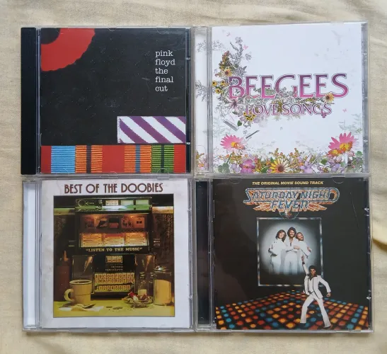 Cds de Rock e outros gêneros músicais